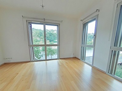 APPARTEMENT T4 A LOUER - LYON 2EME ARRONDISSEMENT Rambaud-Seguin - 109.3 m2 - 2 190 € charges comprises par mois