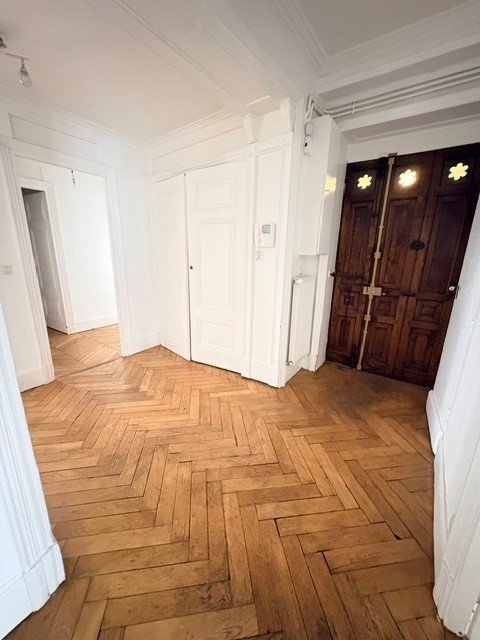 APPARTEMENT T4 A LOUER - LYON 2EME ARRONDISSEMENT - 112.8 m2 - 1 655 &euro; charges comprises par mois