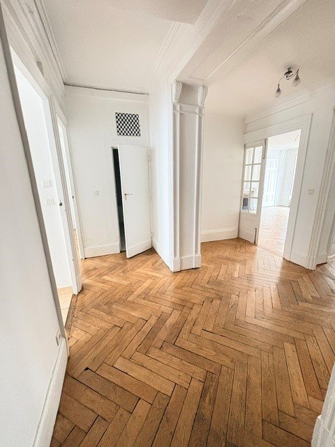 APPARTEMENT T4 A LOUER - LYON 2EME ARRONDISSEMENT - 112.8 m2 - 1 655 &euro; charges comprises par mois