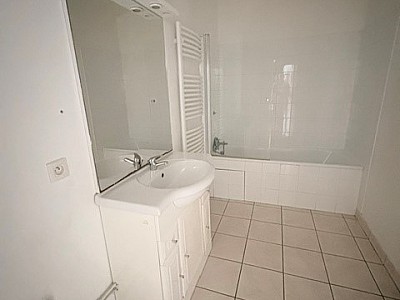 APPARTEMENT T4 A LOUER - LYON 2EME ARRONDISSEMENT - 112.8 m2 - 1 655 € charges comprises par mois