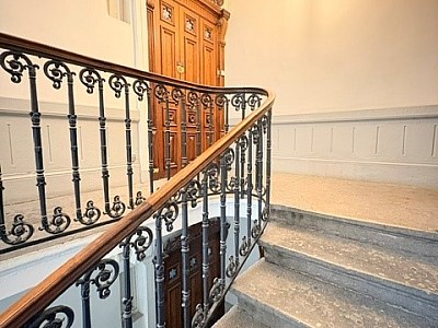APPARTEMENT T4 A LOUER - LYON 2EME ARRONDISSEMENT - 112.8 m2 - 1 655 € charges comprises par mois