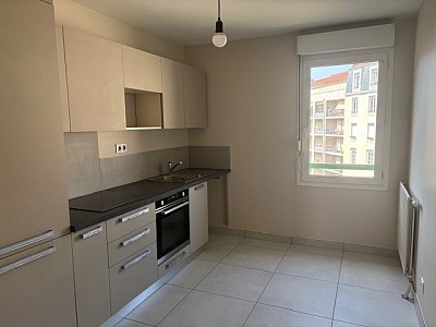 APPARTEMENT T4 A LOUER - LYON 3EME ARRONDISSEMENT Saxe-Vileroy - 91.29 m2 - 1498€ charges comprises par mois