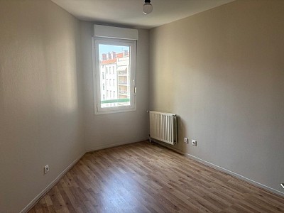 APPARTEMENT T4 A LOUER - LYON 3EME ARRONDISSEMENT Saxe-Vileroy - 91.29 m2 - 1498€ charges comprises par mois