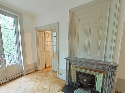 APPARTEMENT T4 A LOUER - LYON 3EME ARRONDISSEMENT Bonnel-Servient - 133.36 m2 - 1 875 € charges comprises par mois