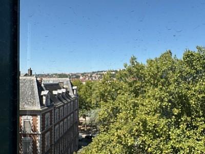 APPARTEMENT T4 A LOUER - LYON 3EME ARRONDISSEMENT Jussieu - 144 m2 - 2 225 € charges comprises par mois