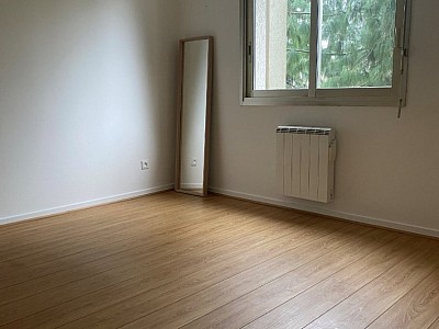 APPARTEMENT T4 A LOUER - LYON 4EME ARRONDISSEMENT Lyon Plage-Ypres - 113.6 m2 - 1 989 &euro; charges comprises par mois