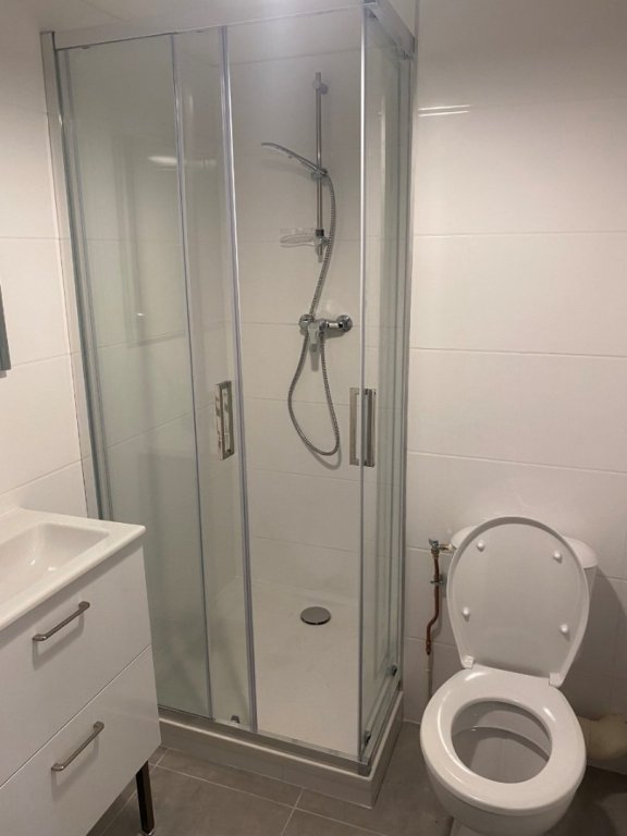 APPARTEMENT T4 A LOUER - LYON 4EME ARRONDISSEMENT Lyon Plage-Ypres - 113.6 m2 - 1 989 &euro; charges comprises par mois