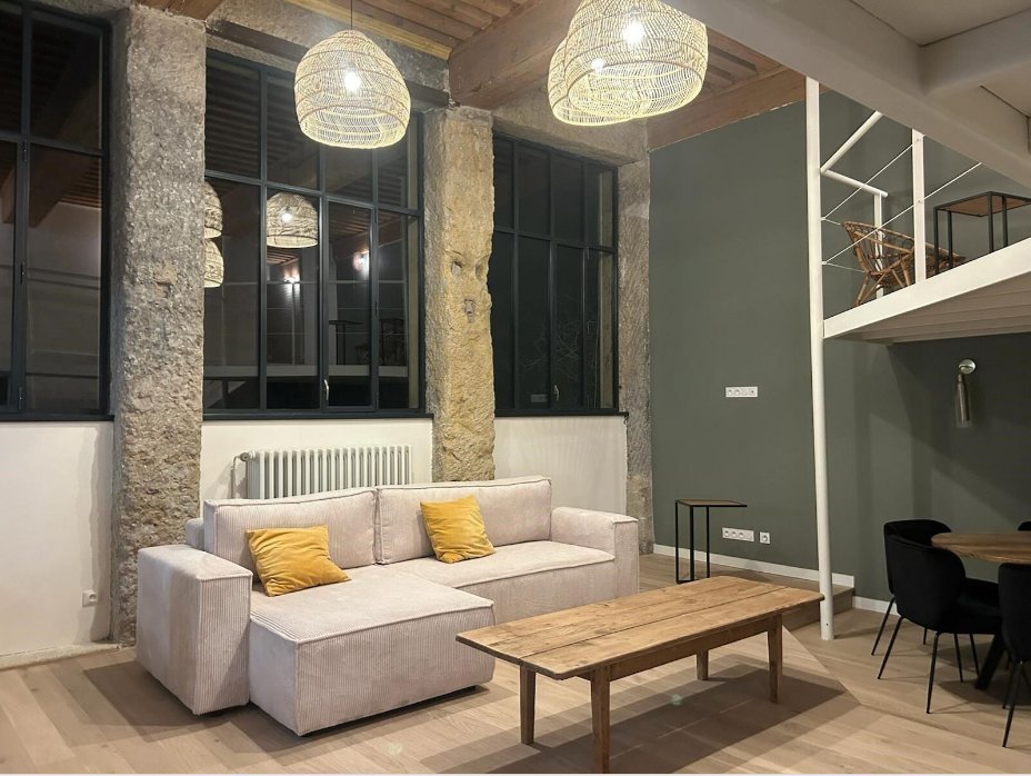 APPARTEMENT T4 A LOUER - LYON 4EME ARRONDISSEMENT Boucle Louis Thevenet - 121.1 m2 - 2�350�&euro; charges comprises par mois