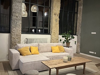 APPARTEMENT T4 A LOUER - LYON 4EME ARRONDISSEMENT Boucle Louis Thevenet - 121.1 m2 - 2 350 € charges comprises par mois