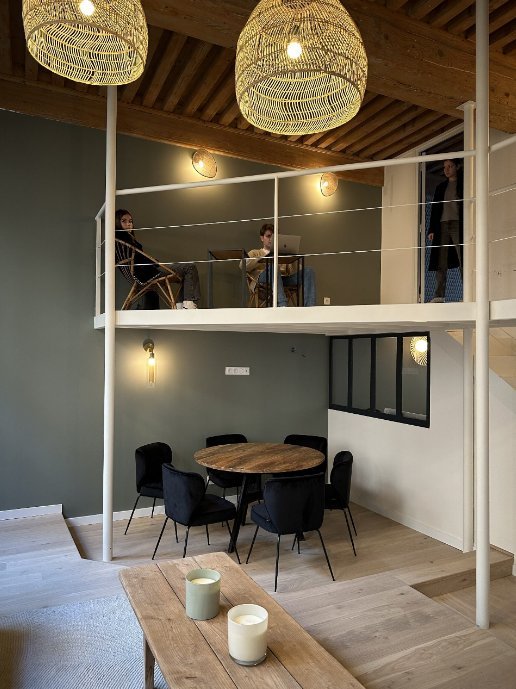 APPARTEMENT T4 A LOUER - LYON 4EME ARRONDISSEMENT Boucle Louis Thevenet - 121.1 m2 - 2�350�&euro; charges comprises par mois