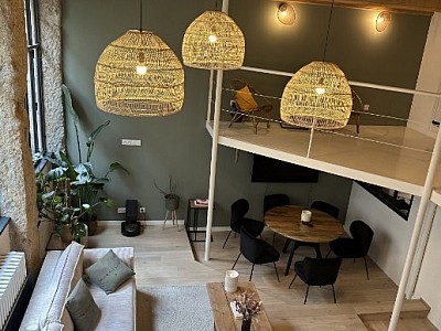 APPARTEMENT T4 A LOUER - LYON 4EME ARRONDISSEMENT Boucle Louis Thevenet - 121.1 m2 - 2 350 € charges comprises par mois