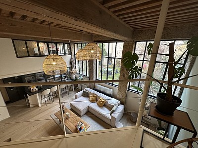 APPARTEMENT T4 A LOUER - LYON 4EME ARRONDISSEMENT Boucle Louis Thevenet - 121.1 m2 - 2 350 € charges comprises par mois