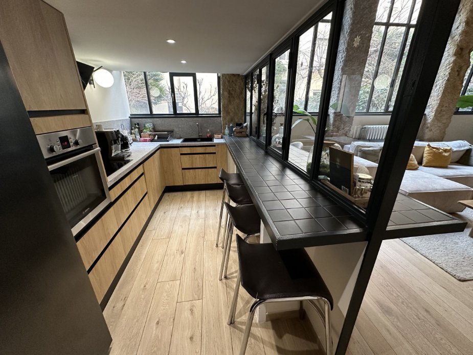 APPARTEMENT T4 A LOUER - LYON 4EME ARRONDISSEMENT Boucle Louis Thevenet - 121.1 m2 - 2�350�&euro; charges comprises par mois