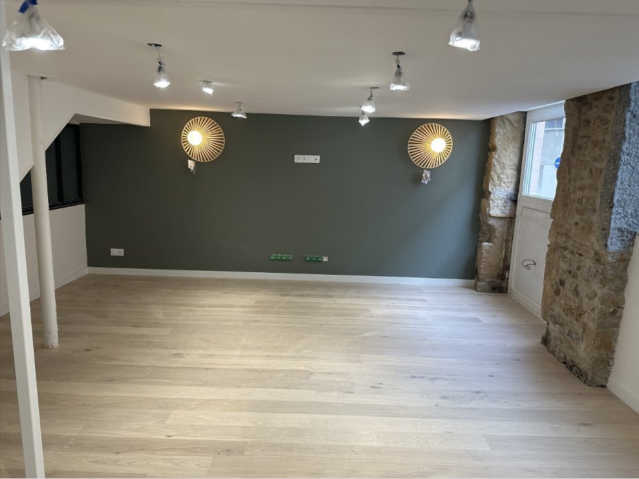 APPARTEMENT T4 A LOUER - LYON 4EME ARRONDISSEMENT Boucle Louis Thevenet - 121.1 m2 - 2�350�&euro; charges comprises par mois