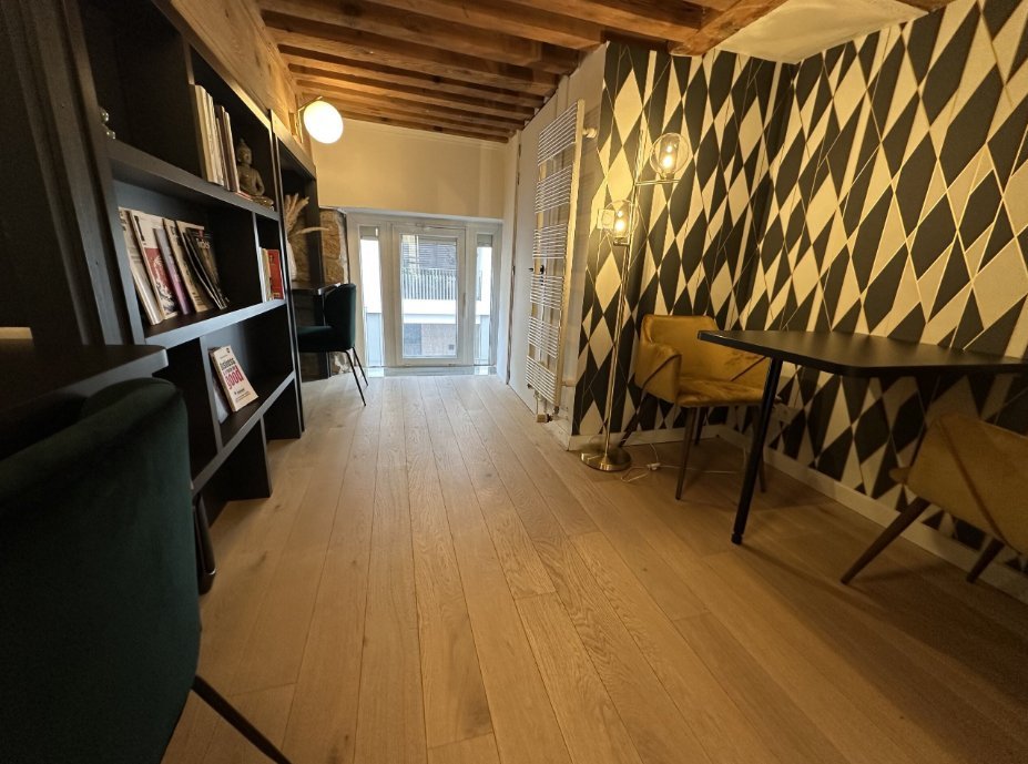 APPARTEMENT T4 A LOUER - LYON 4EME ARRONDISSEMENT Boucle Louis Thevenet - 121.1 m2 - 2�350�&euro; charges comprises par mois