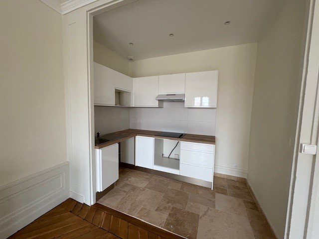 APPARTEMENT T4 A LOUER - LYON 5EME ARRONDISSEMENT Saint-Jean - 94.43 m2 - 1�545�&euro; charges comprises par mois