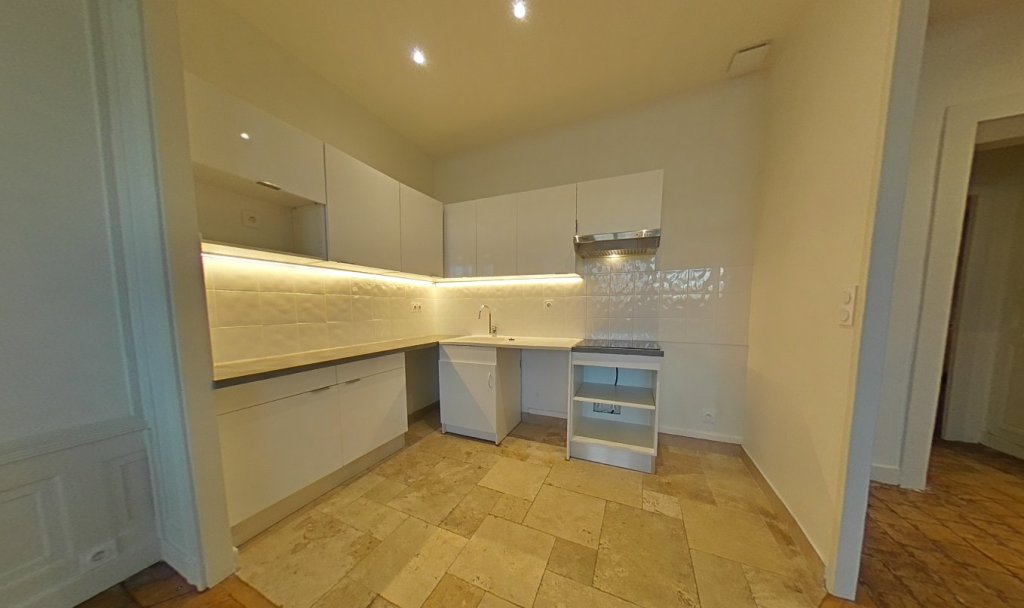 APPARTEMENT T4 A LOUER - LYON 5EME ARRONDISSEMENT Saint-Jean - 95.62 m2 - 1 485 &euro; charges comprises par mois