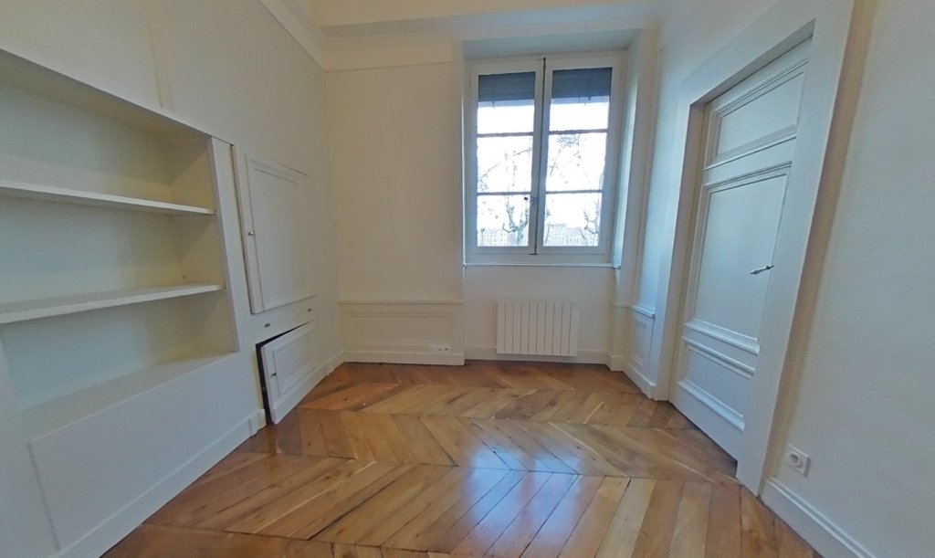 APPARTEMENT T4 A LOUER - LYON 5EME ARRONDISSEMENT Saint-Jean - 95.62 m2 - 1 485 &euro; charges comprises par mois