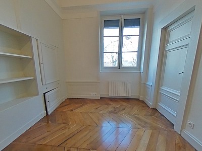 APPARTEMENT T4 A LOUER - LYON 5EME ARRONDISSEMENT Saint-Jean - 95.62 m2 - 1 485 € charges comprises par mois