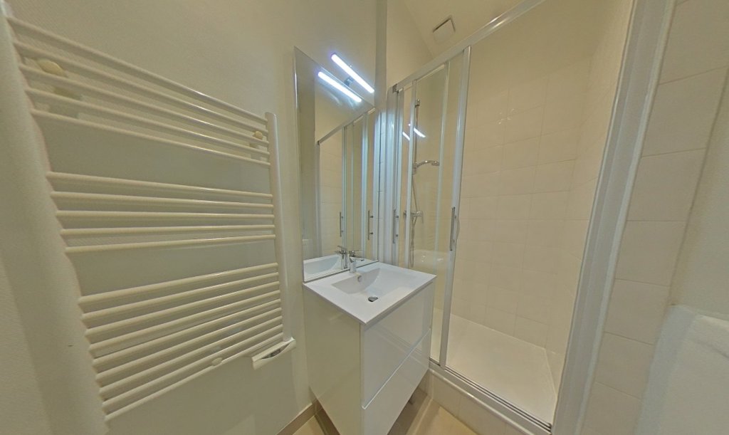 APPARTEMENT T4 A LOUER - LYON 5EME ARRONDISSEMENT Saint-Jean - 95.62 m2 - 1 485 &euro; charges comprises par mois