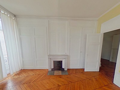 APPARTEMENT T4 A LOUER - LYON 5EME ARRONDISSEMENT Saint-Paul - 111.99 m2 - 1 500 € charges comprises par mois