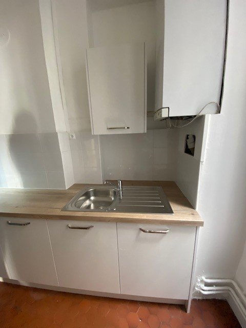 APPARTEMENT T4 A LOUER - LYON 5EME ARRONDISSEMENT Saint-Paul - 111.99 m2 - 1 500 &euro; charges comprises par mois