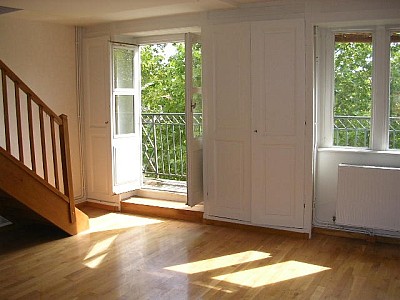 APPARTEMENT T4 A LOUER - LYON 5EME ARRONDISSEMENT - 79.76 m2 - 1530 € charges comprises par mois