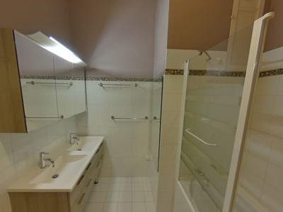 APPARTEMENT T4 A LOUER - LYON 6EME ARRONDISSEMENT PARC TETE D OR - 142,9 m2 - 1980 € charges comprises par mois