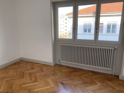 APPARTEMENT T4 A LOUER - LYON 6EME ARRONDISSEMENT - 106 m2 - 1590 € charges comprises par mois