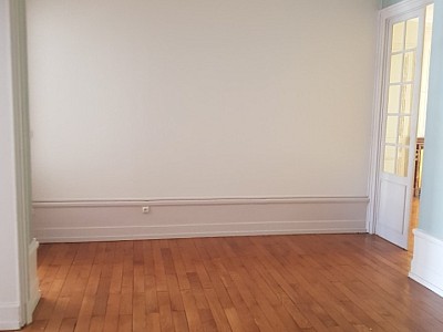 APPARTEMENT T4 A LOUER - LYON 6EME ARRONDISSEMENT l Helvetie - 142.9 m2 - 2110€ charges comprises par mois