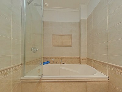 APPARTEMENT T4 A LOUER - LYON 6EME ARRONDISSEMENT Les Belges - 127.31 m2 - 2 660 € charges comprises par mois