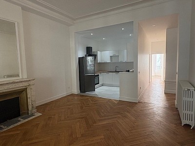 APPARTEMENT T4 A LOUER - LYON 6EME ARRONDISSEMENT Mongolfier-Le Lycee - 120.35 m2 - 1963,18€ charges comprises par mois