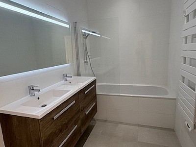 APPARTEMENT T4 A LOUER - LYON 6EME ARRONDISSEMENT Mongolfier-Le Lycee - 120.35 m2 - 1963,18€ charges comprises par mois