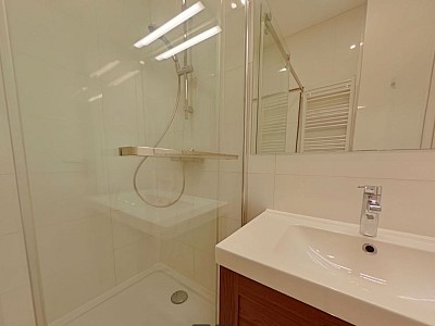 APPARTEMENT T4 A LOUER - LYON 6EME ARRONDISSEMENT Puvis de Chavannes - 114.34 m2 - 1 950 € charges comprises par mois