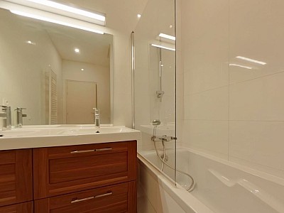 APPARTEMENT T4 A LOUER - LYON 6EME ARRONDISSEMENT Puvis de Chavannes - 114.34 m2 - 1 950 € charges comprises par mois