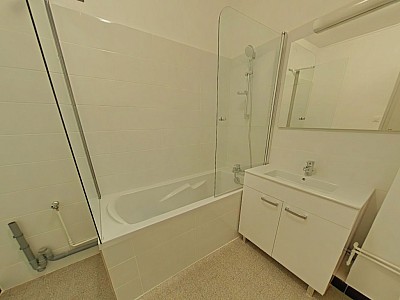 APPARTEMENT T4 A LOUER - LYON 6EME ARRONDISSEMENT l Helvetie - 105.73 m2 - 1 660 € charges comprises par mois