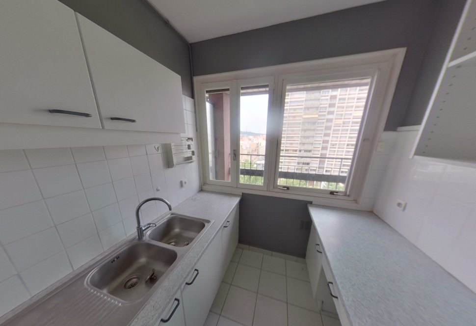 APPARTEMENT T4 A LOUER - LYON 6EME ARRONDISSEMENT Mongolfier-Le Lycee - 66.62 m2 - 1 220 &euro; charges comprises par mois