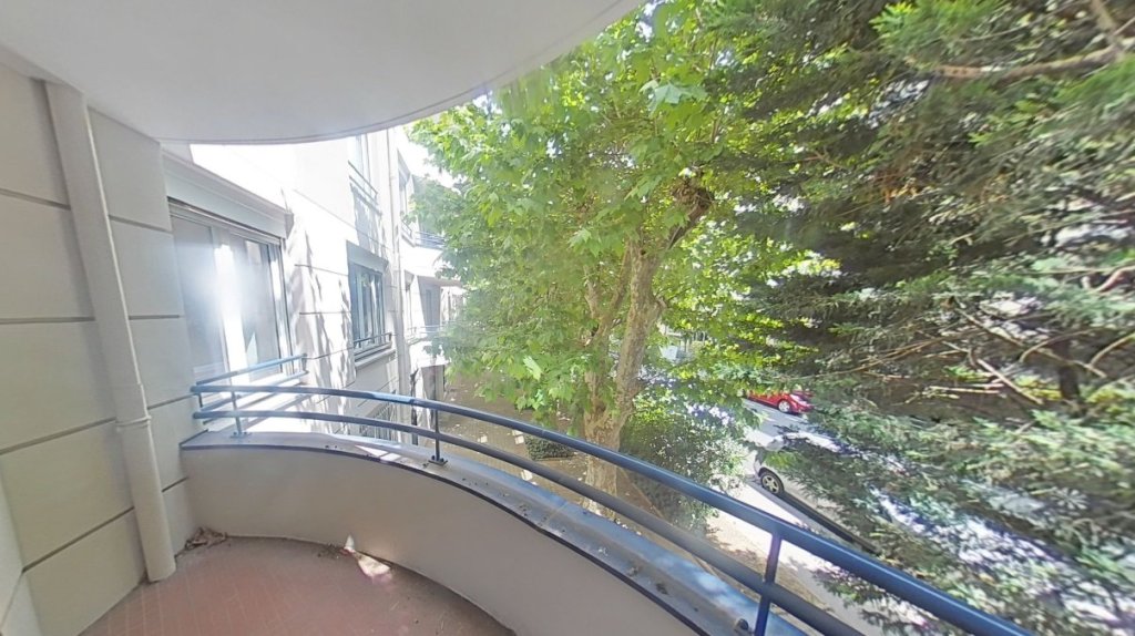 APPARTEMENT T4 A LOUER - LYON 6EME ARRONDISSEMENT Vauban - 92.47 m2 - 1 695 &euro; charges comprises par mois