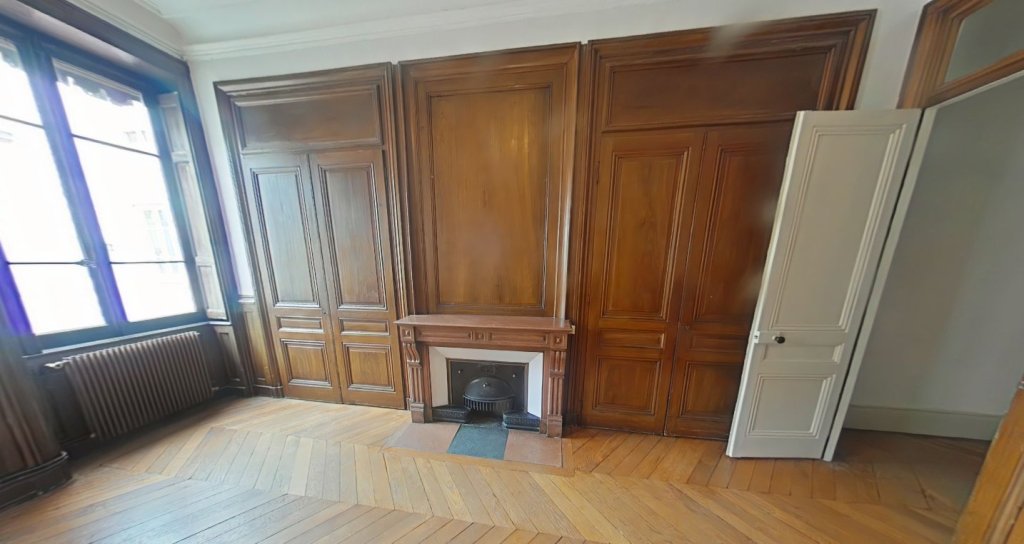 APPARTEMENT T4 A LOUER - LYON 6EME ARRONDISSEMENT Moliere - 125.74 m2 - 1 940 &euro; charges comprises par mois