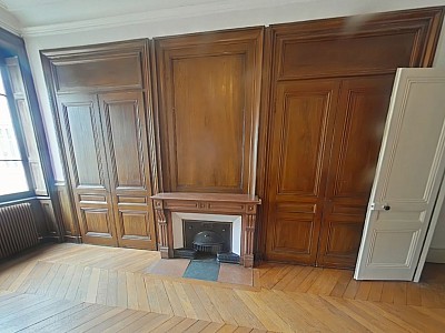 APPARTEMENT T4 A LOUER - LYON 6EME ARRONDISSEMENT Moliere - 125.74 m2 - 1 940 &euro; charges comprises par mois