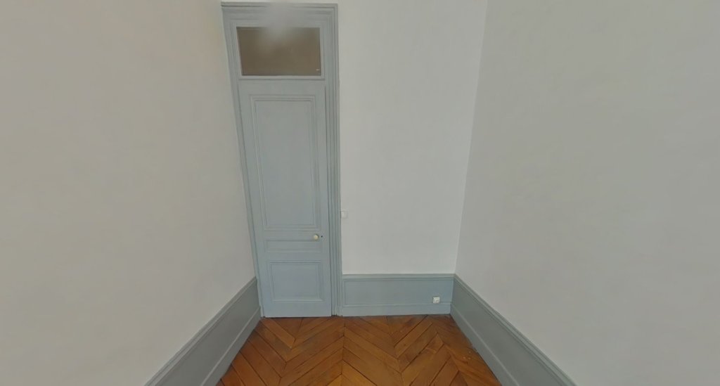 APPARTEMENT T4 A LOUER - LYON 6EME ARRONDISSEMENT Moliere - 125.74 m2 - 1 940 &euro; charges comprises par mois
