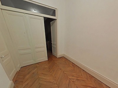 APPARTEMENT T4 A LOUER - LYON 6EME ARRONDISSEMENT Moliere - 125.74 m2 - 1 940 &euro; charges comprises par mois