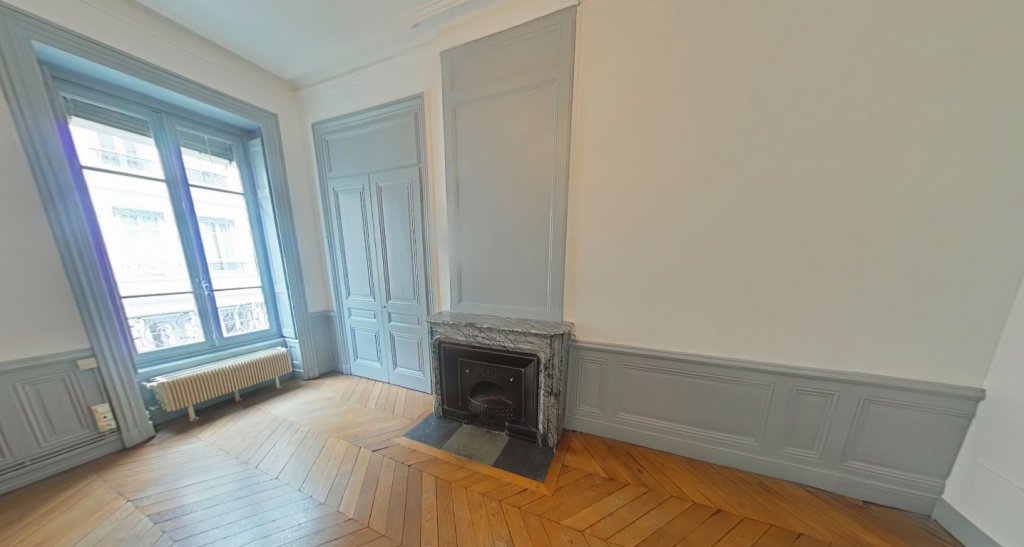 APPARTEMENT T4 A LOUER - LYON 6EME ARRONDISSEMENT Moliere - 125.74 m2 - 1 940 &euro; charges comprises par mois