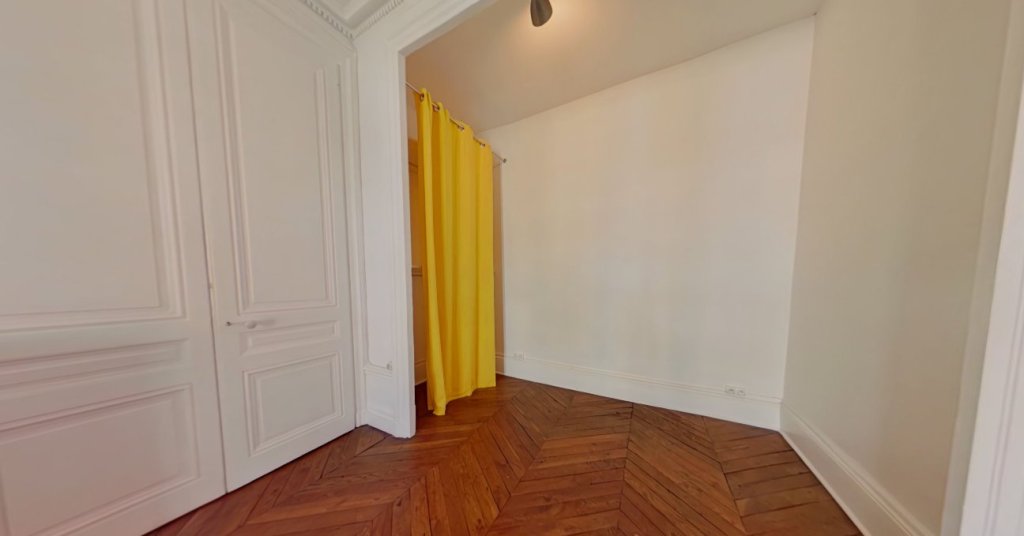 APPARTEMENT T4 A LOUER - LYON 6EME ARRONDISSEMENT Puvis de Chavannes - 91.29 m2 - 1 095 &euro; charges comprises par mois