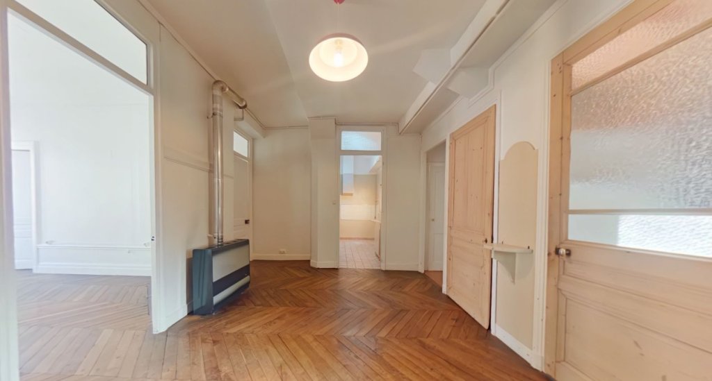 APPARTEMENT T4 A LOUER - LYON 6EME ARRONDISSEMENT Puvis de Chavannes - 91.29 m2 - 1 095 &euro; charges comprises par mois