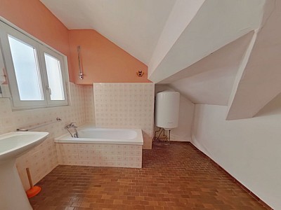 APPARTEMENT T4 A LOUER - LYON 6EME ARRONDISSEMENT Puvis de Chavannes - 91.29 m2 - 1 095 € charges comprises par mois