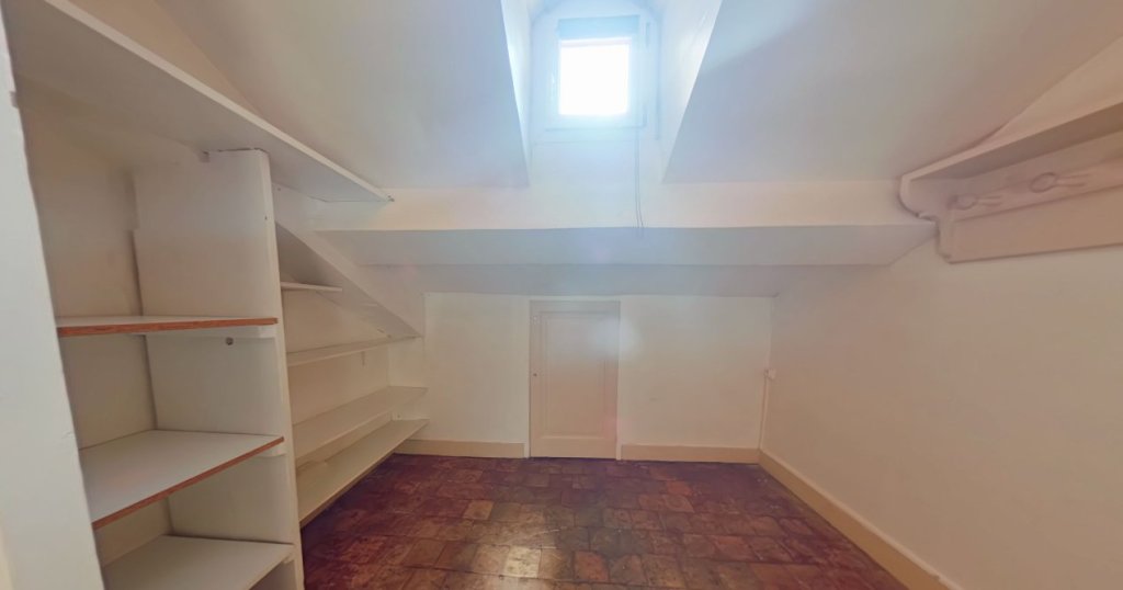 APPARTEMENT T4 A LOUER - LYON 6EME ARRONDISSEMENT Puvis de Chavannes - 91.29 m2 - 1 095 &euro; charges comprises par mois