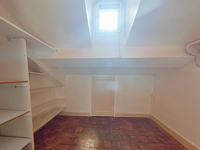 APPARTEMENT T4 A LOUER - LYON 6EME ARRONDISSEMENT Puvis de Chavannes - 91.29 m2 - 1 095 € charges comprises par mois