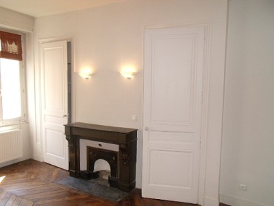 APPARTEMENT T4 A LOUER - LYON 6EME ARRONDISSEMENT - 110.56 m2 - 1765 € charges comprises par mois