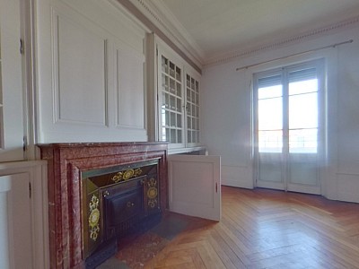 APPARTEMENT T4 A LOUER - LYON 7EME ARRONDISSEMENT Mairie - 110.27 m2 - 1390€ charges comprises par mois